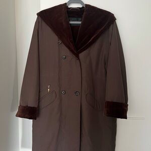 Vintage Brown Quilted Coat with Velvet Collar | Elegant European Style